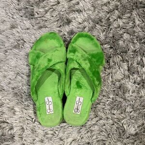 Jessica Simpson Green Fuzzy Slippers